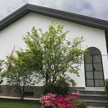 Готель Il Giardino Di Fiorina Новате-Міланезе Екстер'єр фото
